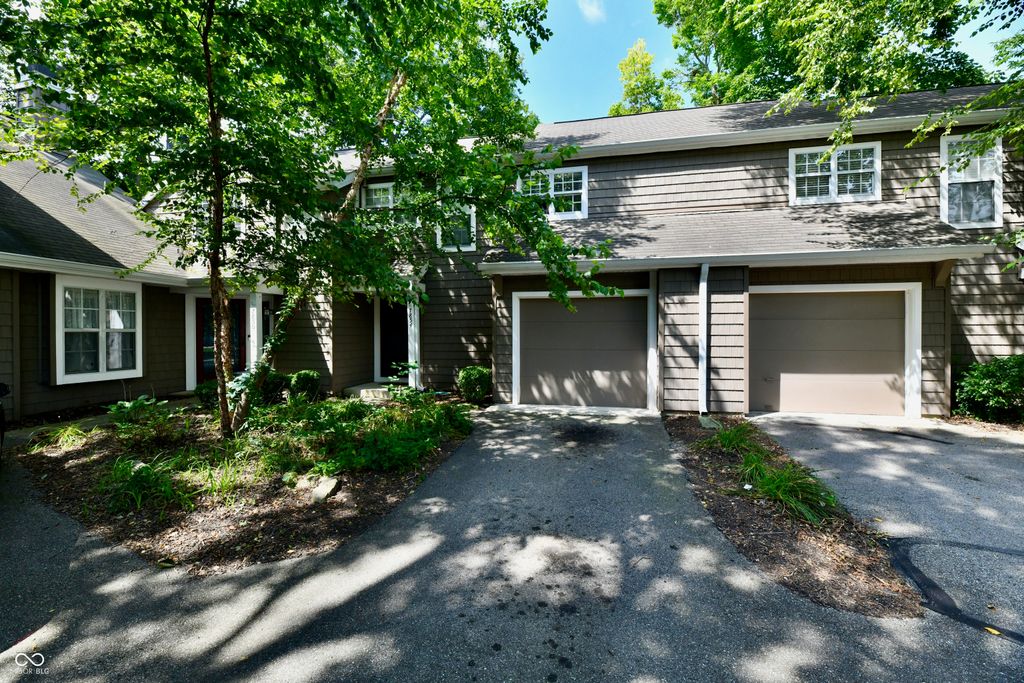 7854 Harbour Isle, Indianapolis, IN 46240