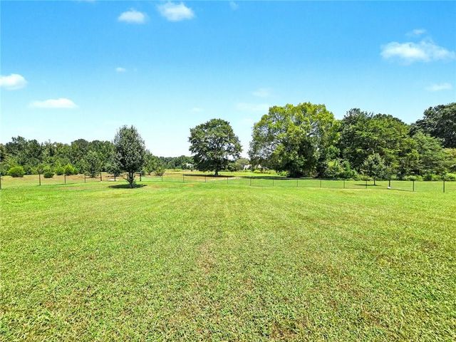 108 Creek Haven Drive, Winterville, GA 30683