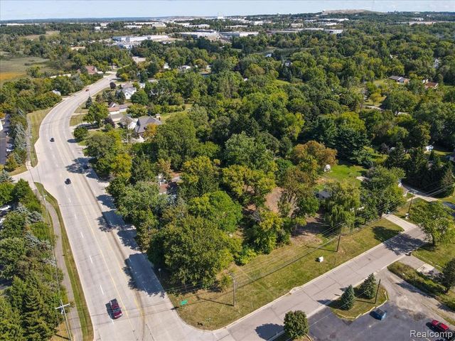 0000 Collier, Auburn Hills, MI 48326
