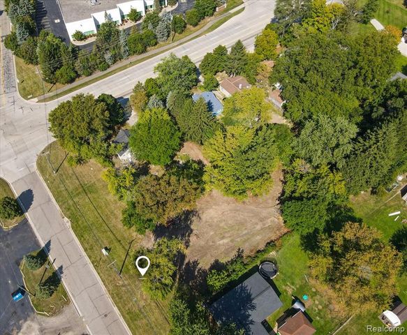0000 Collier, Auburn Hills, MI 48326