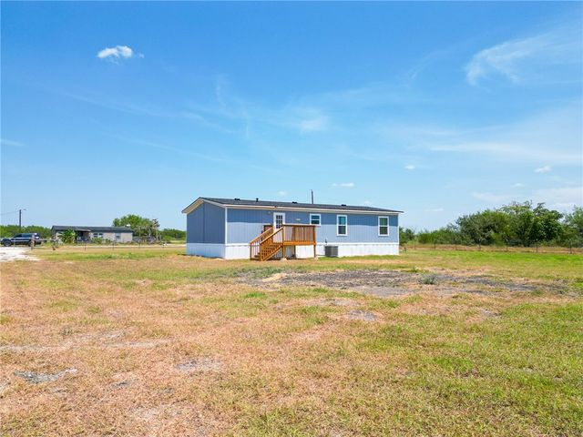 553 Jennifer Loop, Orange Grove, TX 78372