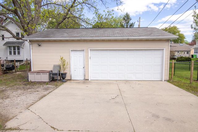 502 Park AVENUE, Beaver Dam, WI 53916