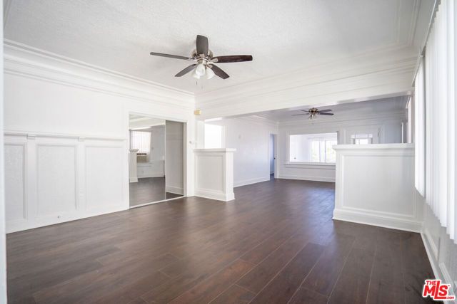 2324 W Washington Boulevard, Los Angeles, CA 90018