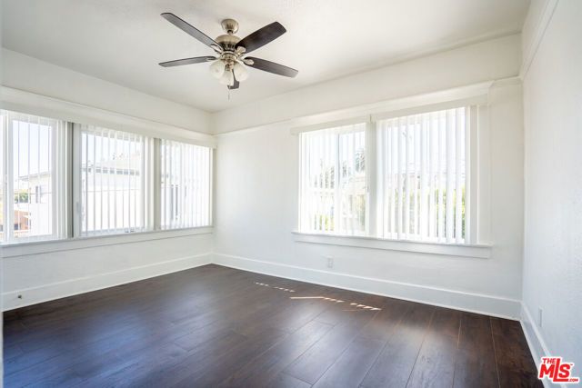 2324 W Washington Boulevard, Los Angeles, CA 90018