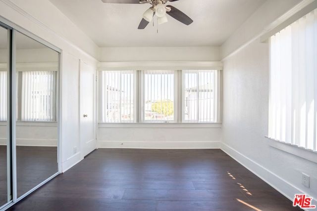 2324 W Washington Boulevard, Los Angeles, CA 90018