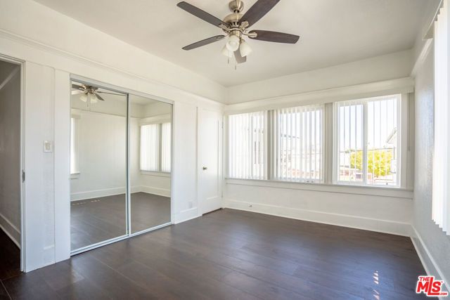 2324 W Washington Boulevard, Los Angeles, CA 90018