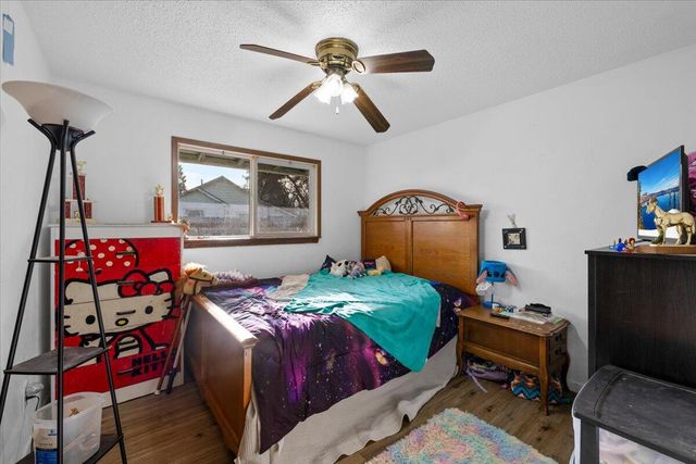 621 S Shasta Avenue, Eagle Point, OR 97524