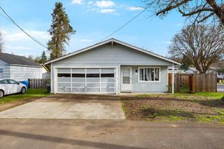 621 S Shasta Avenue, Eagle Point, OR 97524