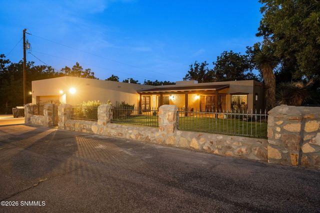 820 Engler Road, Las Cruces, NM 88007
