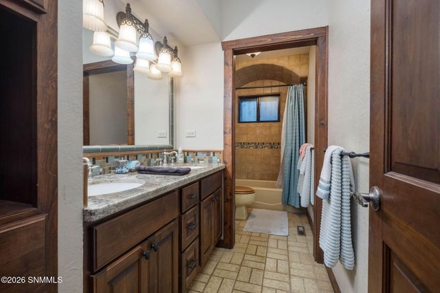 820 Engler Road, Las Cruces, NM 88007