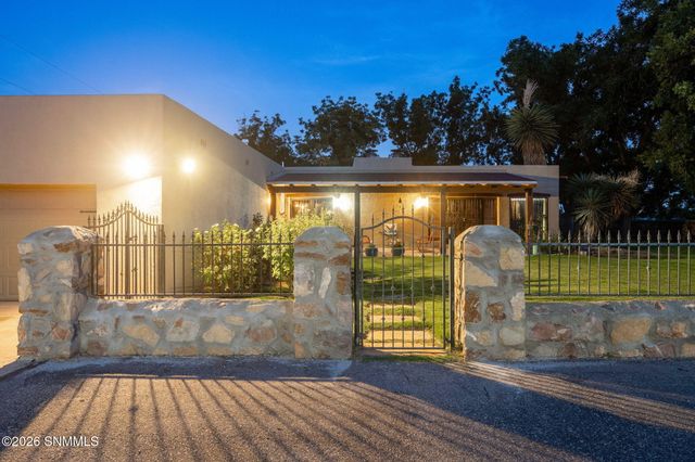 820 Engler Road, Las Cruces, NM 88007