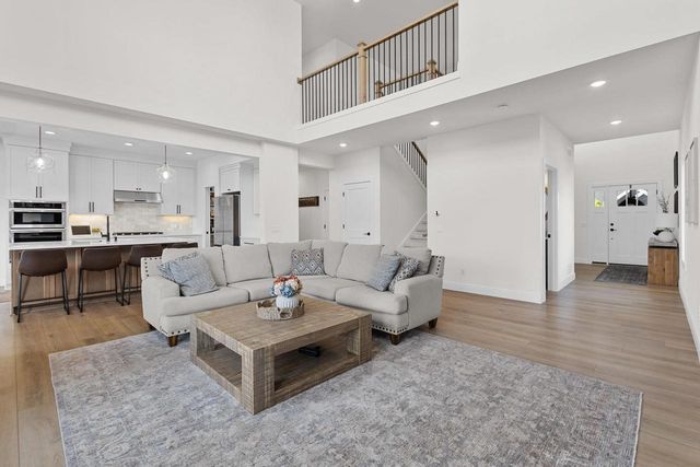 552 Autumn Ridge Court, Oregon, WI 53575