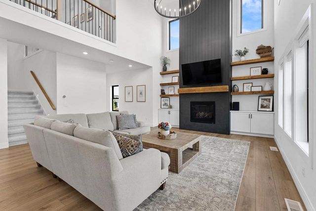 552 Autumn Ridge Court, Oregon, WI 53575
