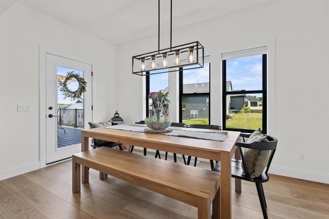 552 Autumn Ridge Court, Oregon, WI 53575
