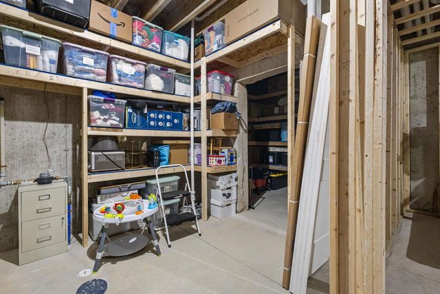 552 Autumn Ridge Court, Oregon, WI 53575