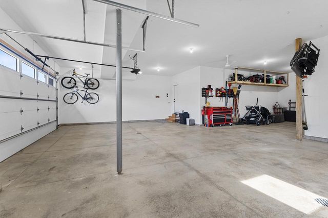 552 Autumn Ridge Court, Oregon, WI 53575