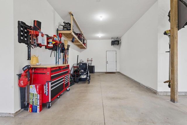552 Autumn Ridge Court, Oregon, WI 53575