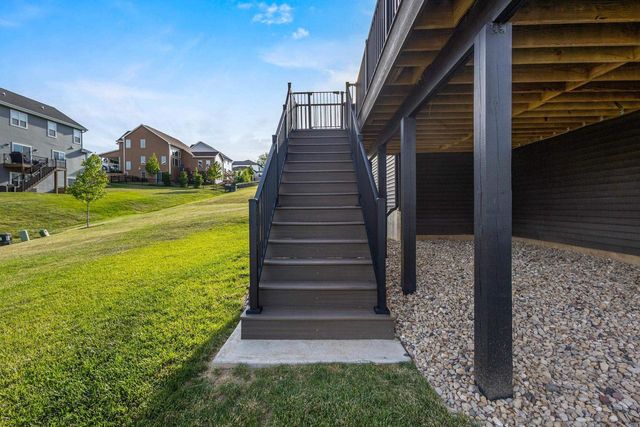 552 Autumn Ridge Court, Oregon, WI 53575