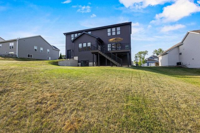 552 Autumn Ridge Court, Oregon, WI 53575