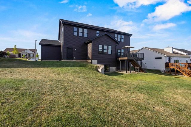 552 Autumn Ridge Court, Oregon, WI 53575