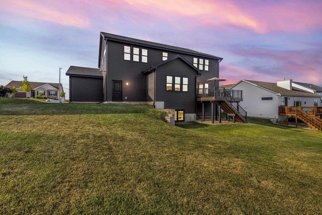 552 Autumn Ridge Court, Oregon, WI 53575