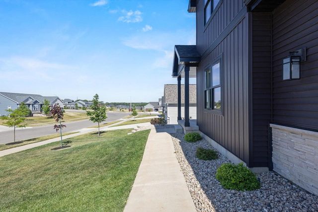 552 Autumn Ridge Court, Oregon, WI 53575