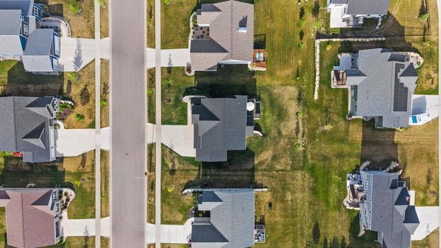 552 Autumn Ridge Court, Oregon, WI 53575