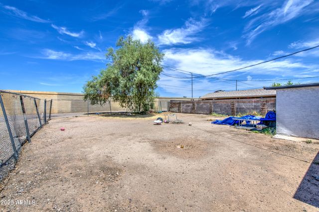 3648 W MORELAND Street, Phoenix, AZ 85009