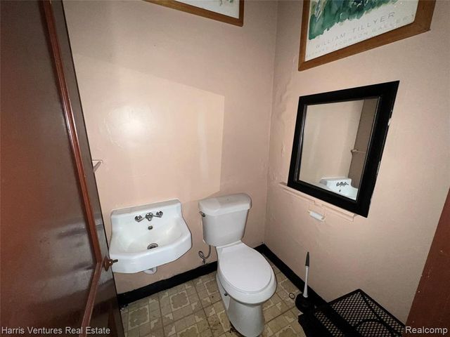 15535 Mack Avenue, Detroit, MI 48224