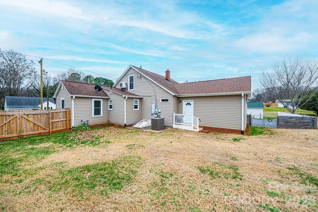 235 Spring Street, Mocksville, NC 27028