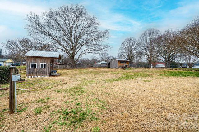 235 Spring Street, Mocksville, NC 27028