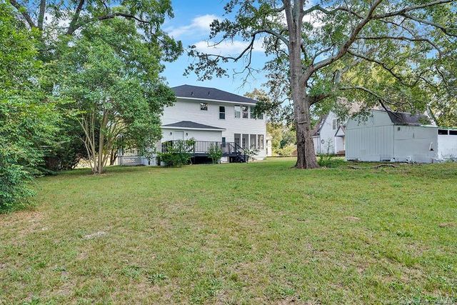 201 N College. Street, Red Springs, NC 28377