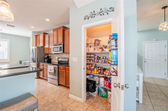 402 BRITTON SHORES COURT, Ruskin, FL 33570