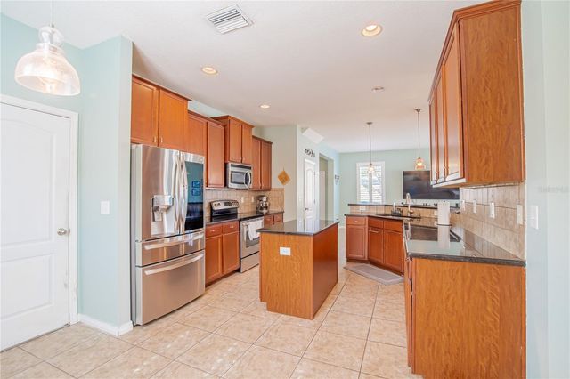 402 BRITTON SHORES COURT, Ruskin, FL 33570