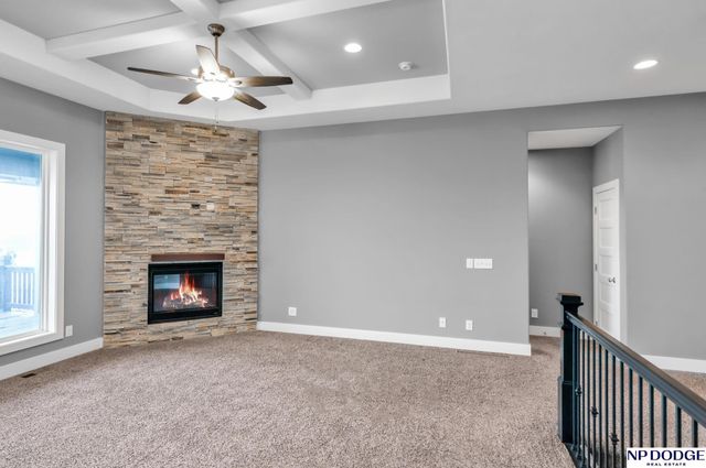 12027 Longshore Avenue, Papillion, NE 68046