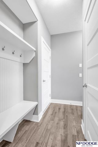 12027 Longshore Avenue, Papillion, NE 68046