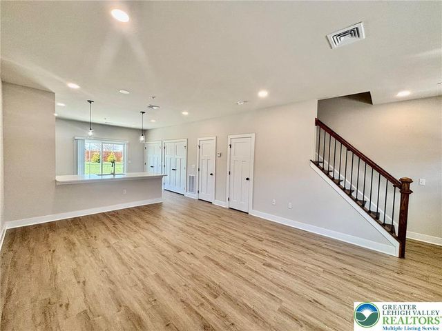 1411 Greenview Drive 21, Bethlehem City, PA 18018