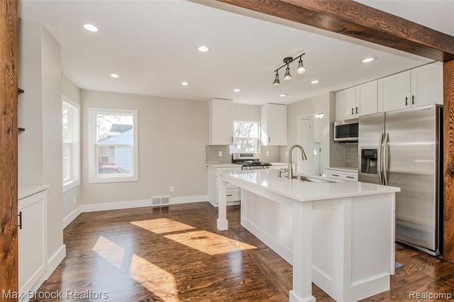 2813 Kipling Avenue, Berkley, MI 48072