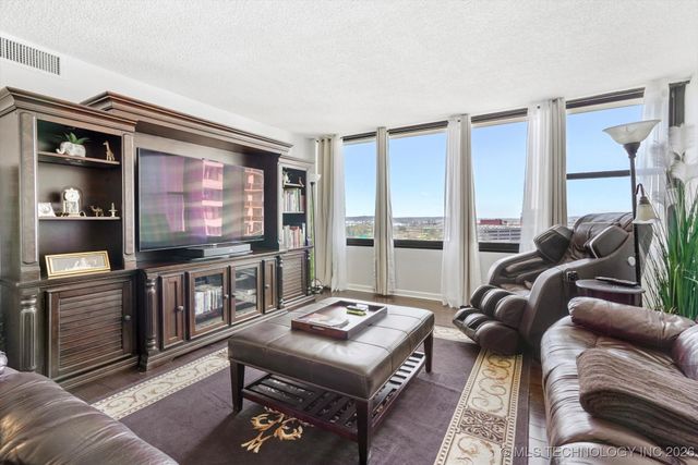 410 W 7th Street 1023, Tulsa, OK 74119