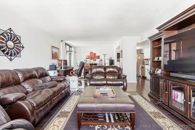 410 W 7th Street 1023, Tulsa, OK 74119