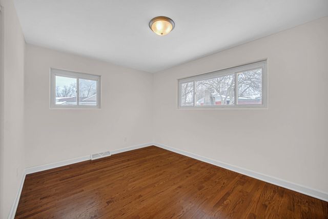 622 E 54th Avenue, Merrillville, IN 46410