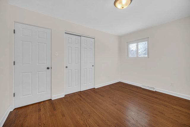 622 E 54th Avenue, Merrillville, IN 46410