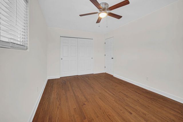 622 E 54th Avenue, Merrillville, IN 46410