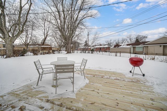 622 E 54th Avenue, Merrillville, IN 46410