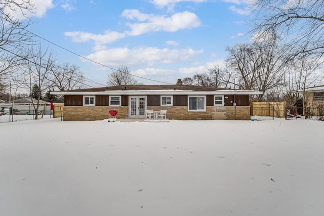 622 E 54th Avenue, Merrillville, IN 46410