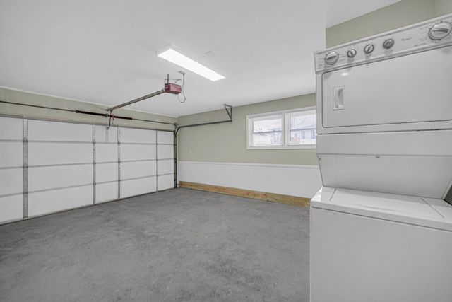 622 E 54th Avenue, Merrillville, IN 46410