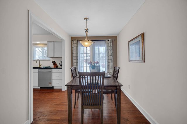 622 E 54th Avenue, Merrillville, IN 46410