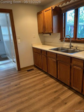 29780 Milford Road, New Hudson, MI 48165
