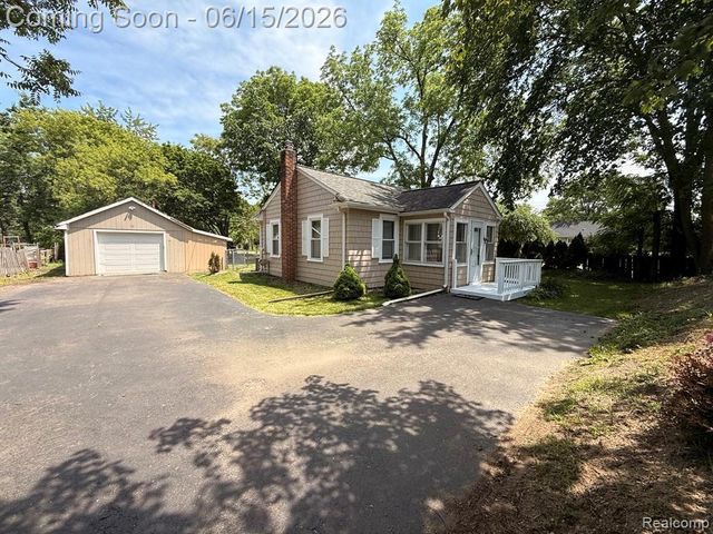 29780 Milford Road, New Hudson, MI 48165