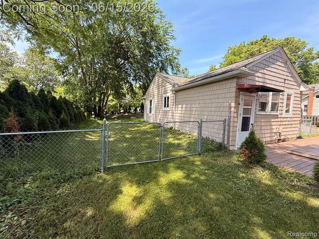 29780 Milford Road, New Hudson, MI 48165